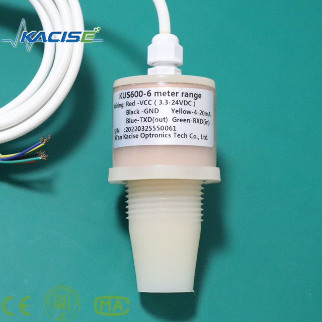 PVDF/PTFE材料で作られたKUS600超音波センサーは,距離と液体のレベル測定に使用されます.