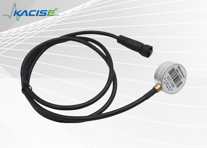 KUM2500A 高解像度 0.1mm 超音波燃料レベルセンサー、IP67 保護および RS232/RS485/TTL インターフェイス付き