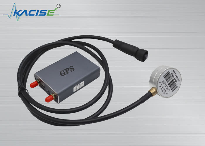 KUM2500A 高解像度 0.1mm 超音波燃料レベルセンサー、IP67 保護および RS232/RS485/TTL インターフェイス付き