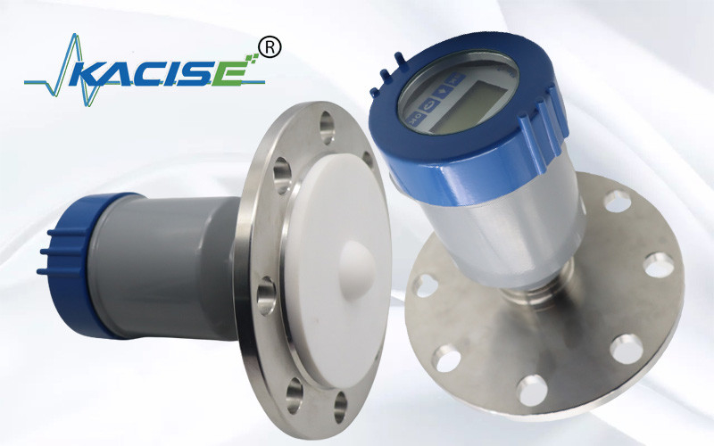 Kacise RS485のレーダーの水平な送信機80Gの調節可能な頻度レーダーの水平なセンサー100m OEM