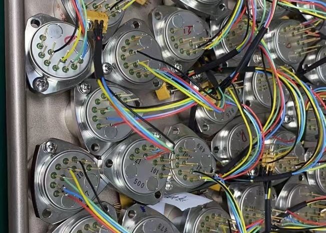 軍用級モーション速度センサー 5mVのノイズと -60-120Cの貯蔵温度範囲内