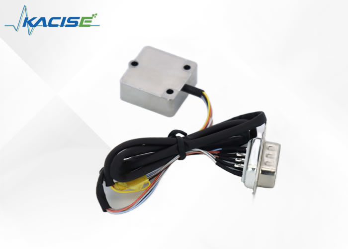 高信頼性アプリケーション向けの入力電流 < 50 mA および広い動作温度範囲 -40℃～+65℃ の超高感度 MEMS ジャイロスコープ センサー