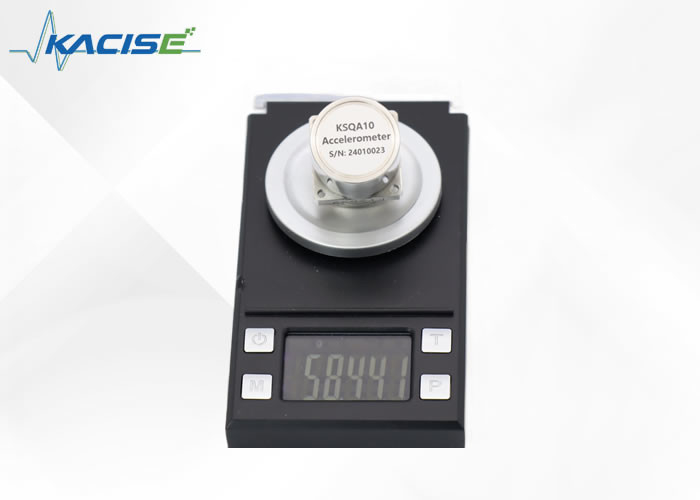 ±20g 入力範囲加速器 温度センサー 動作電源電圧 ±12~±18V DC