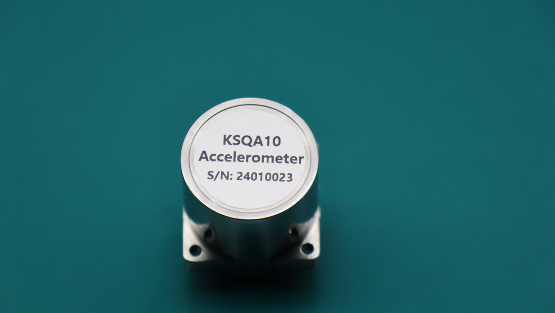 温度感度≤30ppm/°C~≤80ppm/°C アクセレロメーターセンサー サイズ Ø25.4x30mm
