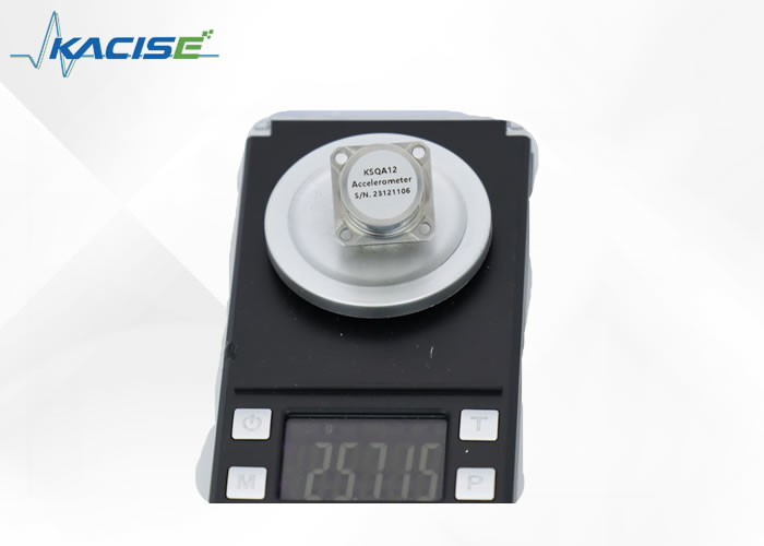 精度0.6-1.3mA/g 加速計センサー <5μg 振動試験の解像度 ≤50μg/g2