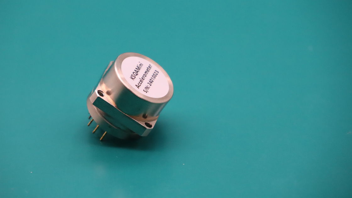 2.3~3.5mA/g スケール因数 1000g 衝撃耐性クォーツ 柔軟性加速器センサー 保存温度 -55°C+130°C