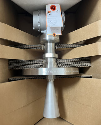 Rosemount 5408 レベルトランスミッタ、± 0.08 精度、4 ～ 20mA/HART 電源、産業用アプリケーション向け SIS 準拠